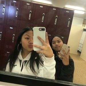 Meet your Posher, Mia